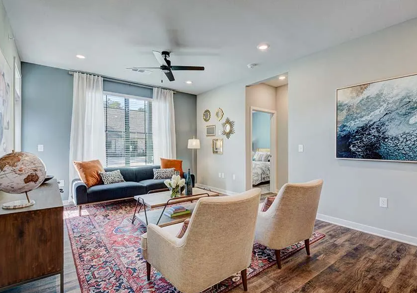 Conroe Condo: 500 Town Park Dr