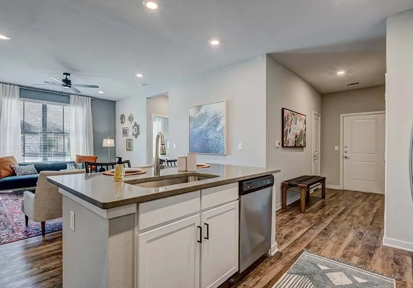 Conroe Condo: 500 Town Park Dr