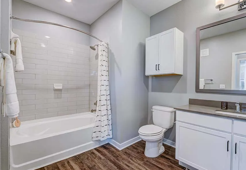 Conroe Condo: 500 Town Park Dr