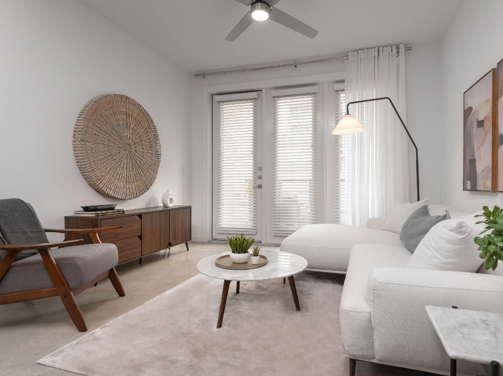 Bee Cave Condo: 5600 Madrone