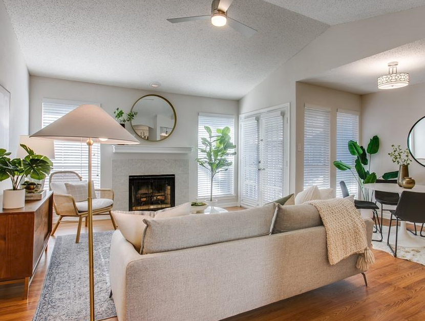 Addison Condo: 4067 Beltway