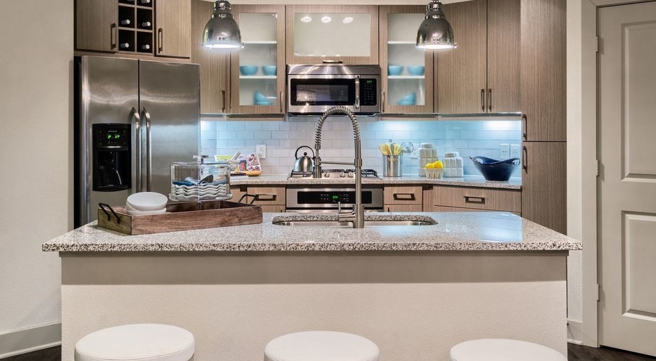 Houston Condo: 1011 Studemont St