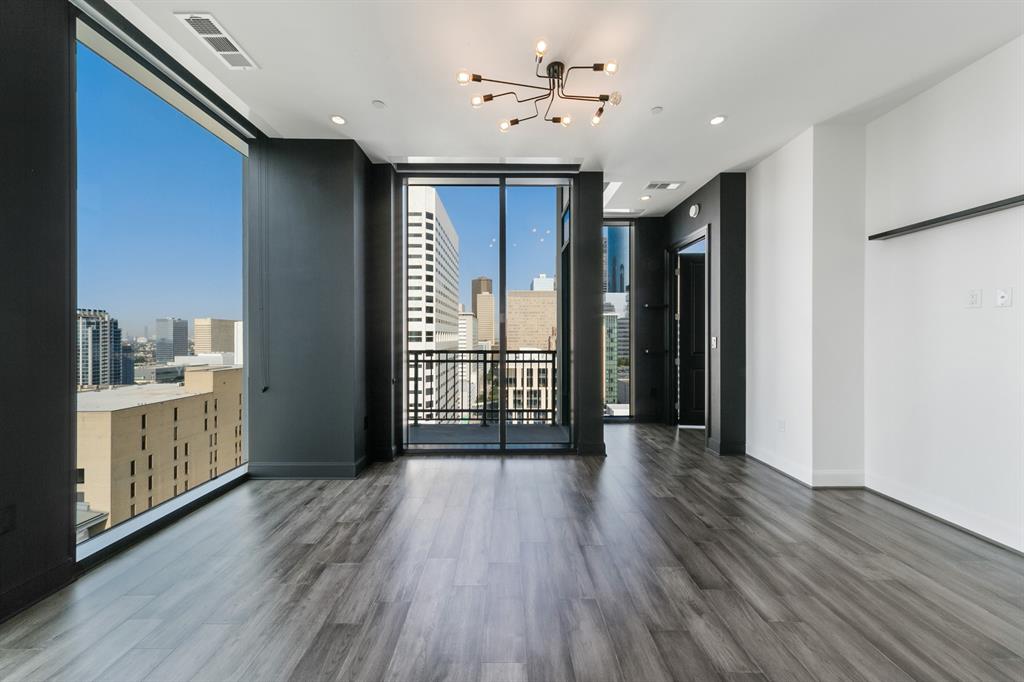 Houston Condo: 1211 Caroline