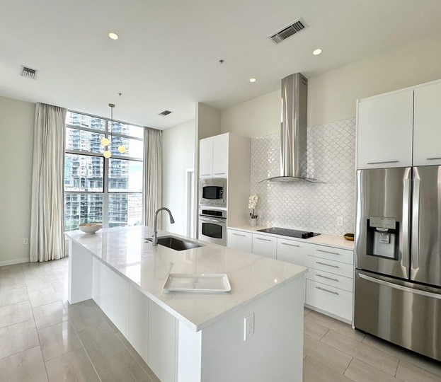 Dallas Condo: 2323 N Houston