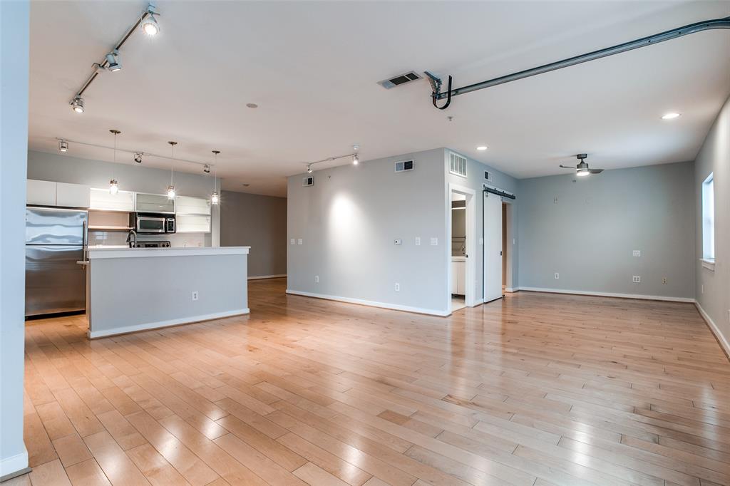 Dallas Condo: 1111 S Akard