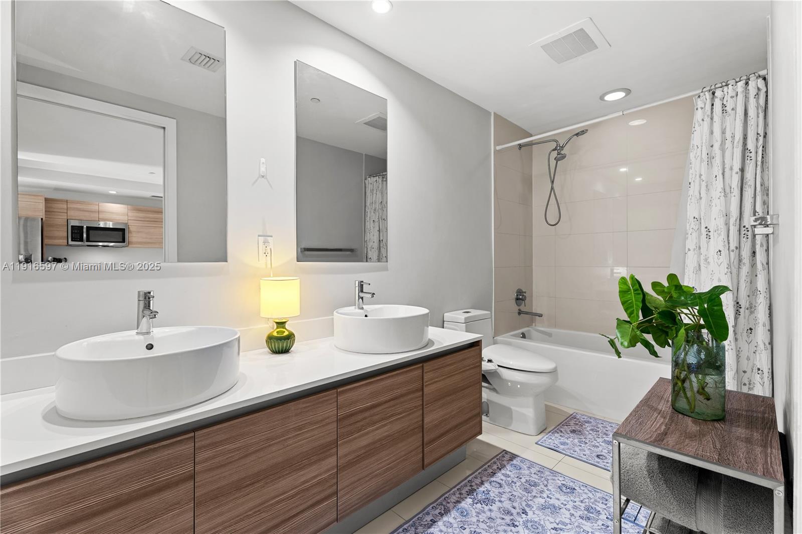 Miami Condo: 121 Northeast 34th Street