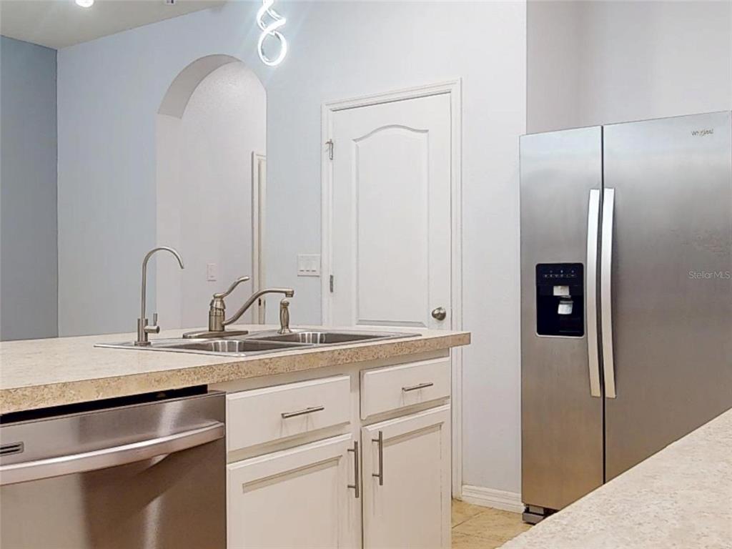 Davenport Condo: 354 Feltrim Reserve Boulevard