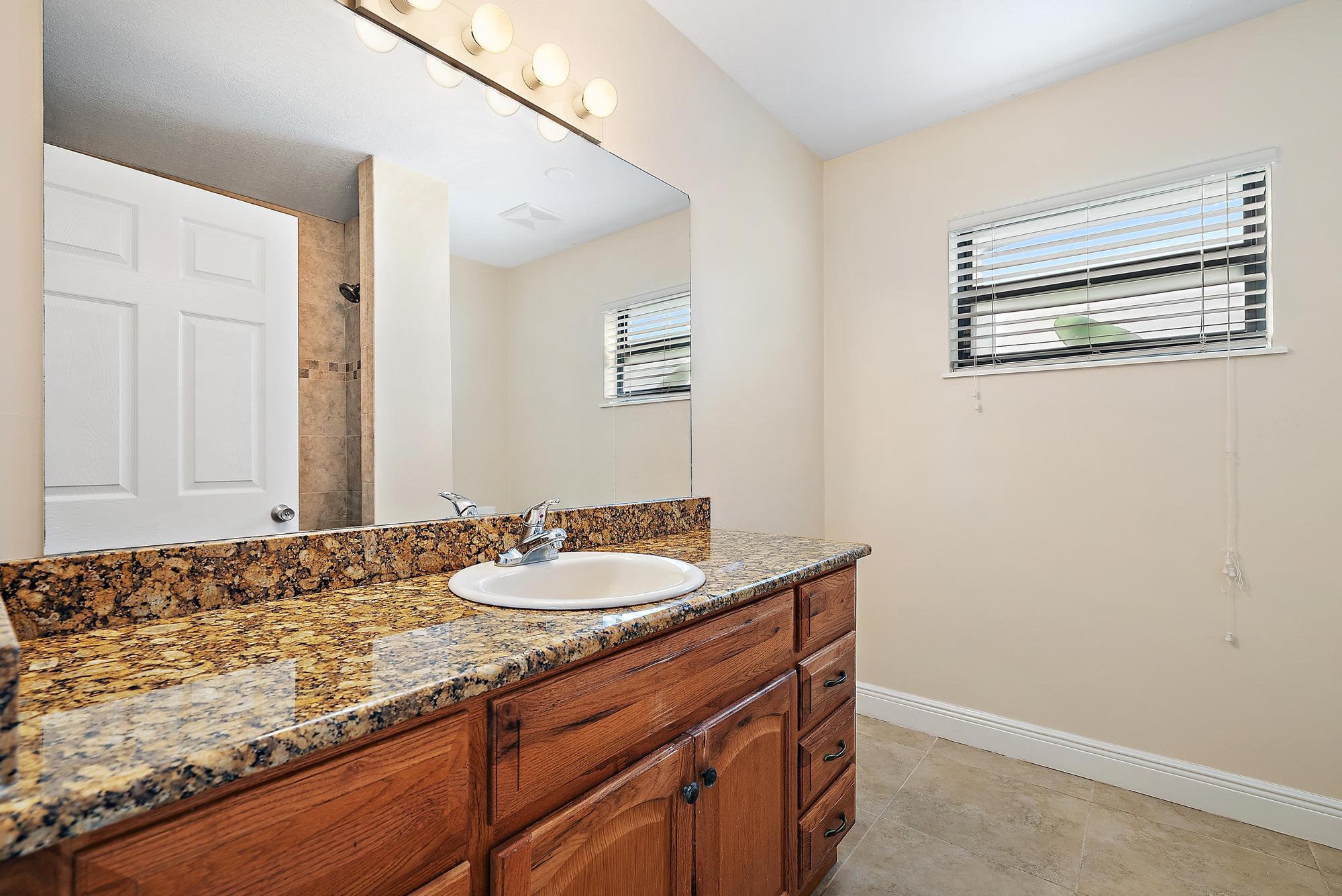 North Palm Beach Condo: 135 Shore Court