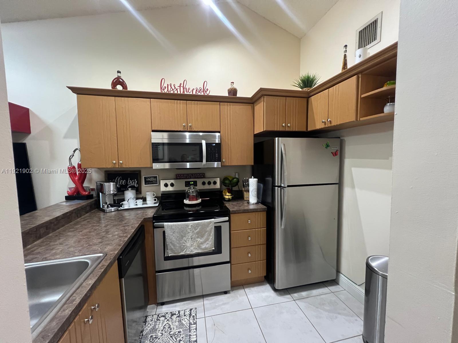 Miami Condo: 9446 Southwest 140th Court