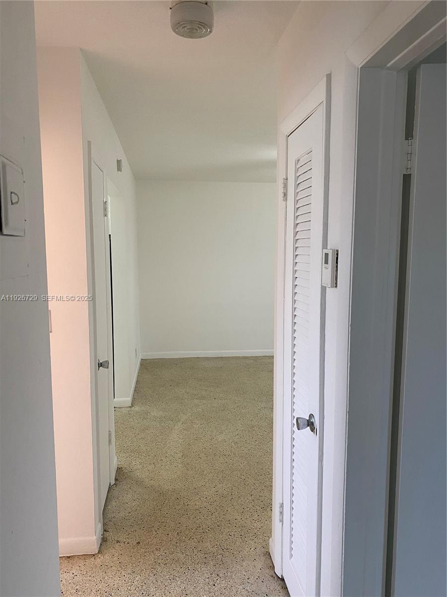 Oakland Park Condo: 250 Northeast 41st Street