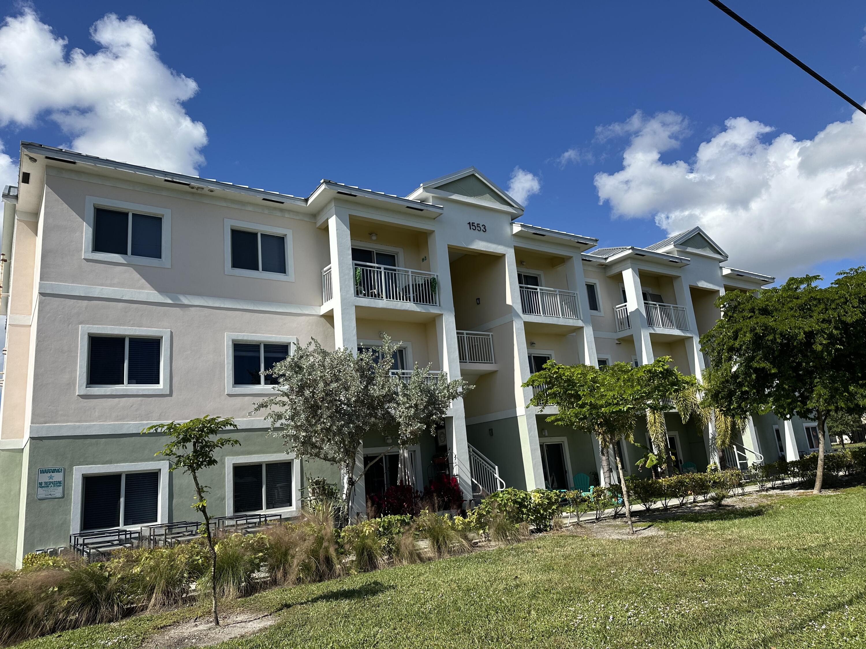 Palm Springs Condo: 1553 Florida Mango Road