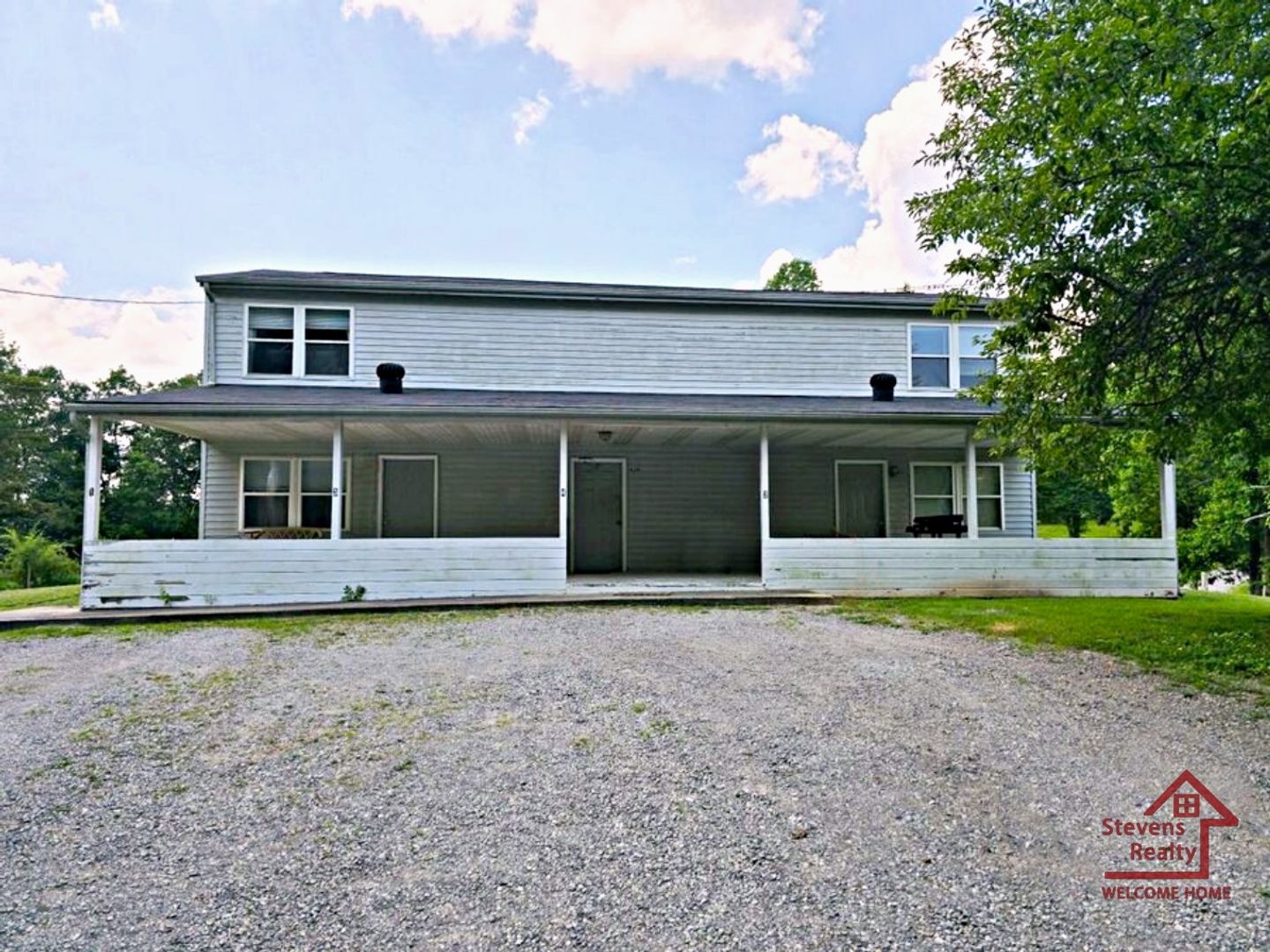 Monterey House: 620 Allie Ln