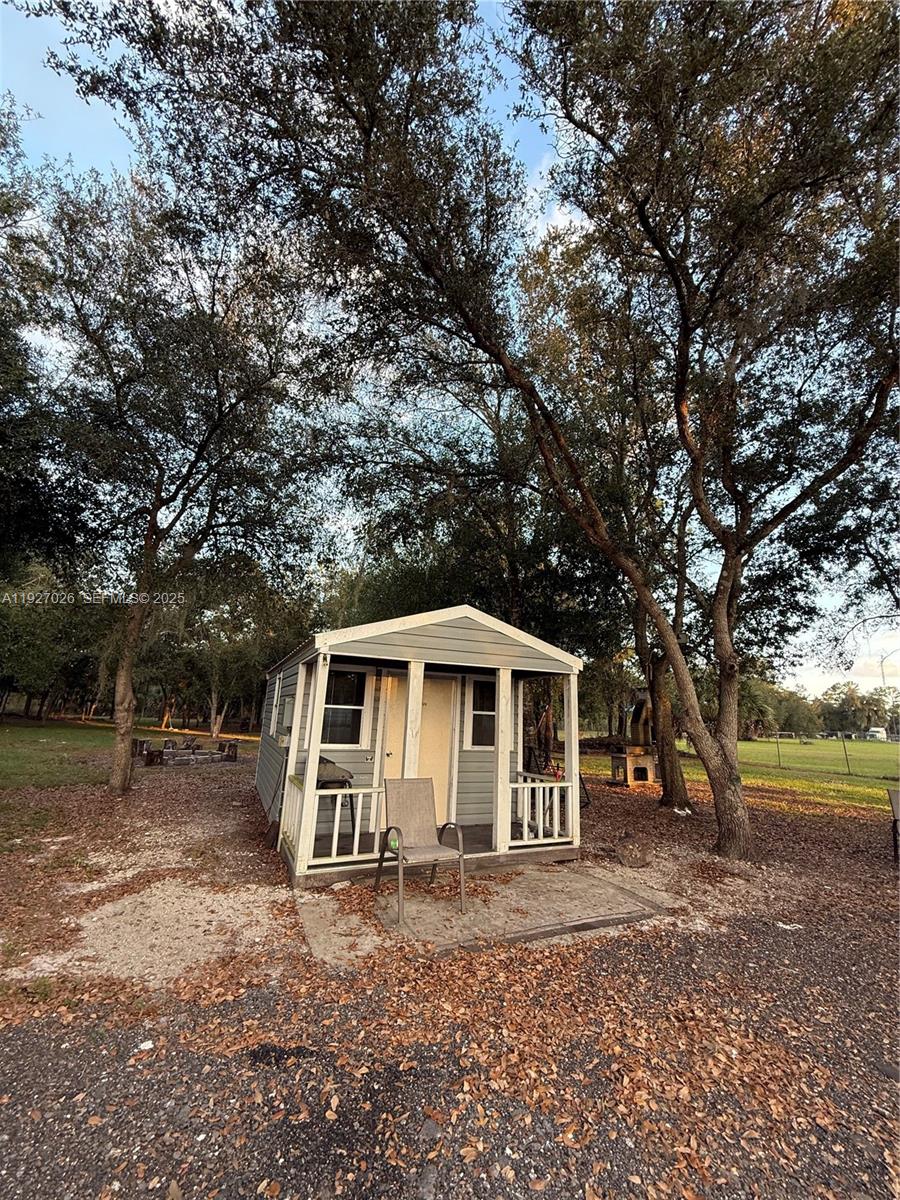 Clewiston Condo: 455 South Coral Street