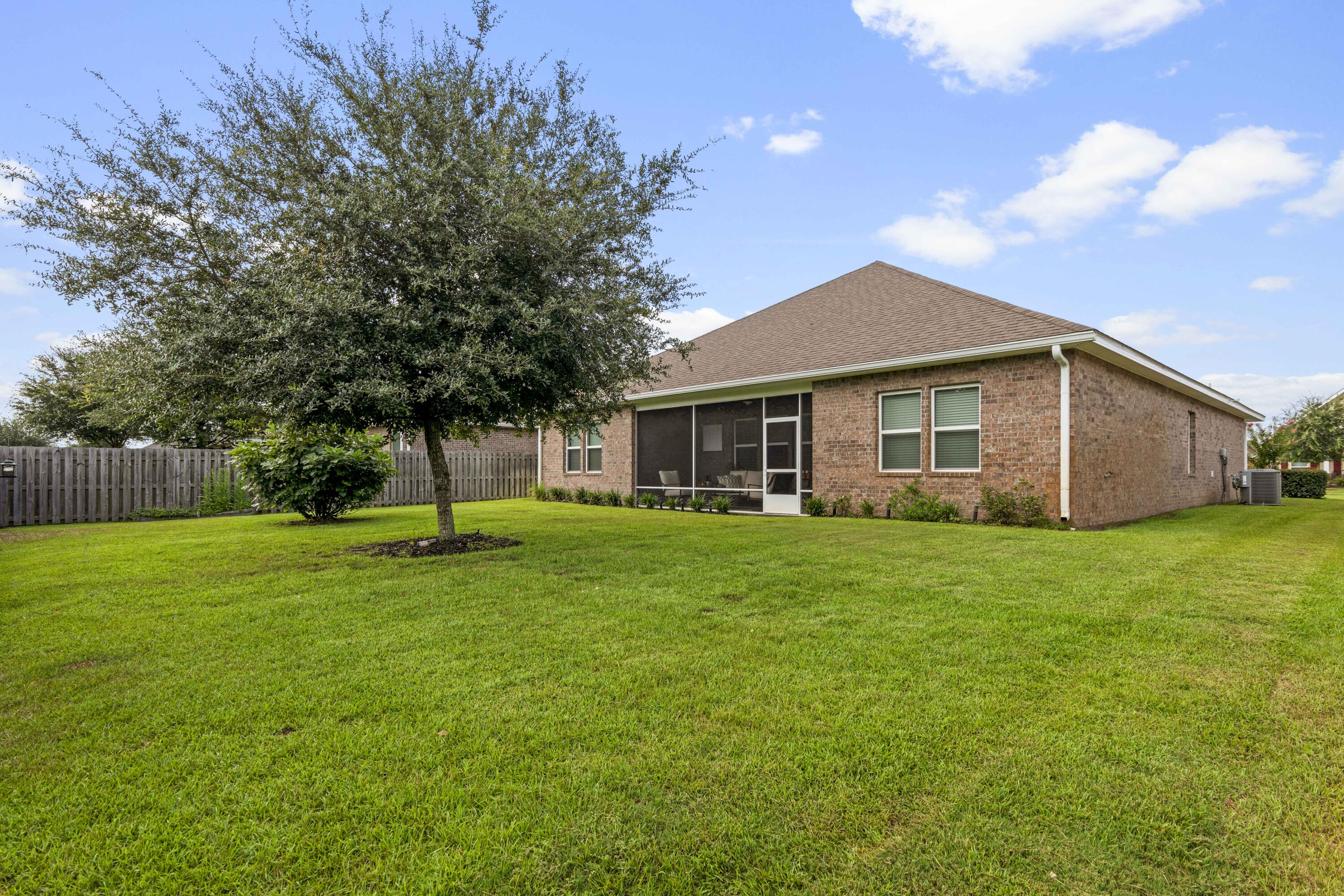 Freeport Condo: 490 Cornelia Street