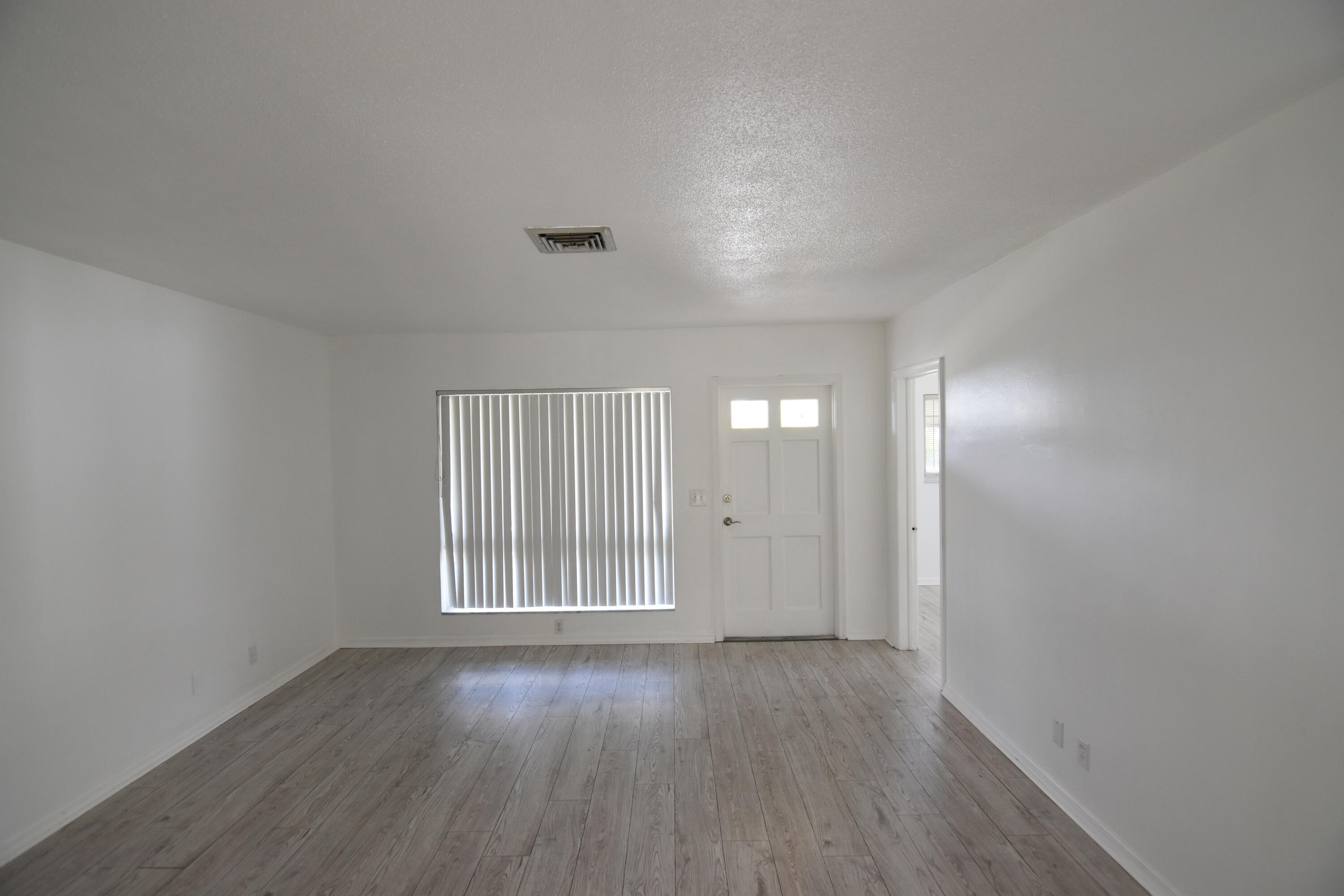 Boca Raton Condo: 2260 Northeast 5th Avenue