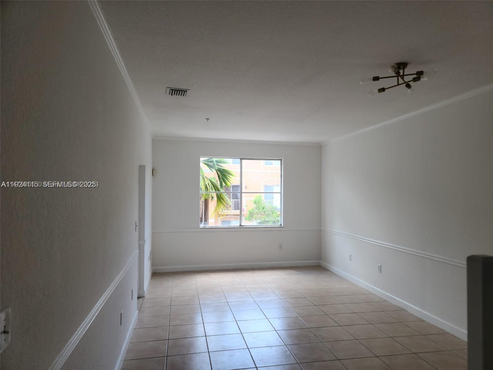 Hialeah Condo: 17650 Northwest 73rd Avenue