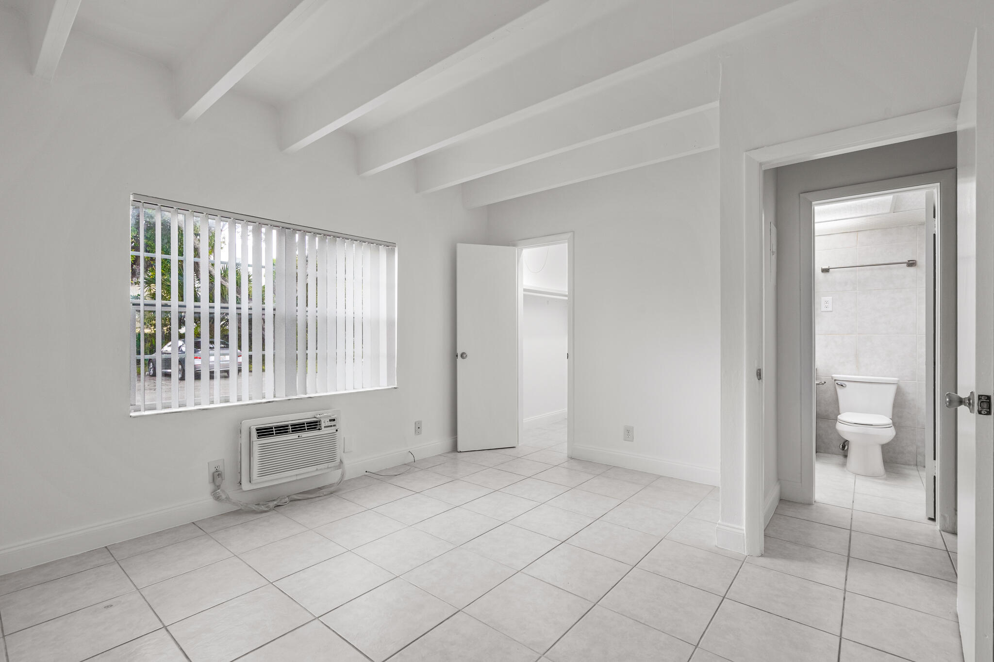 Boca Raton Condo: 330 Northwest 20th Street