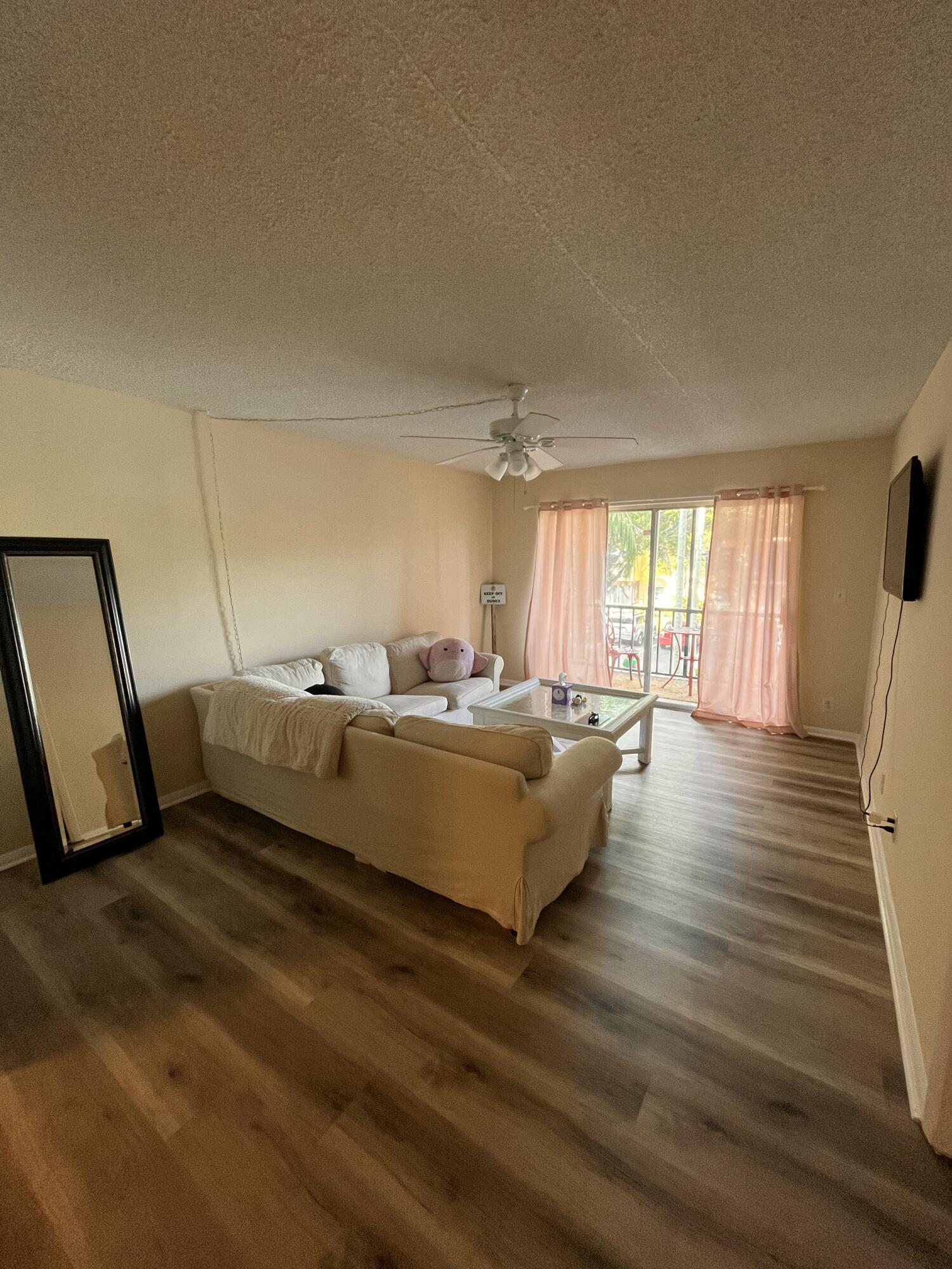 Boca Raton Condo: 460 Northwest 20th Street