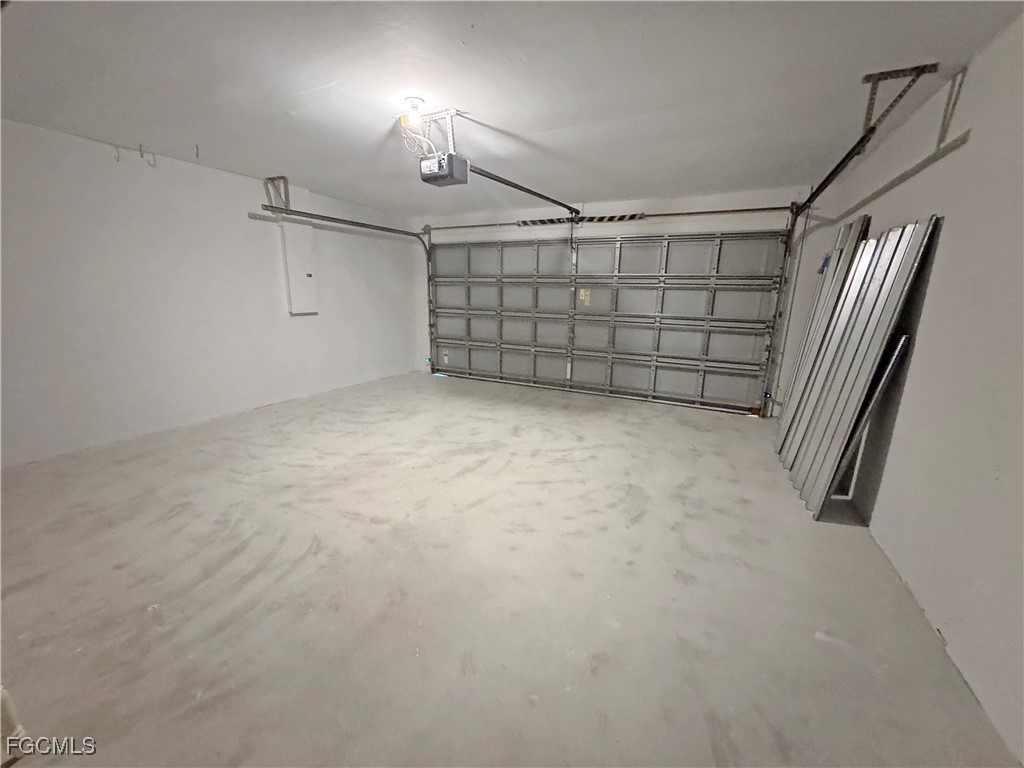 Fort Myers Condo: 210 Manatee Street