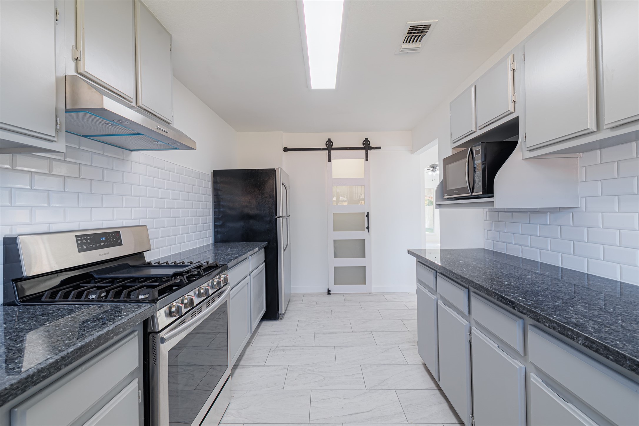 Rosenberg Condo: 2122 Maple Circle