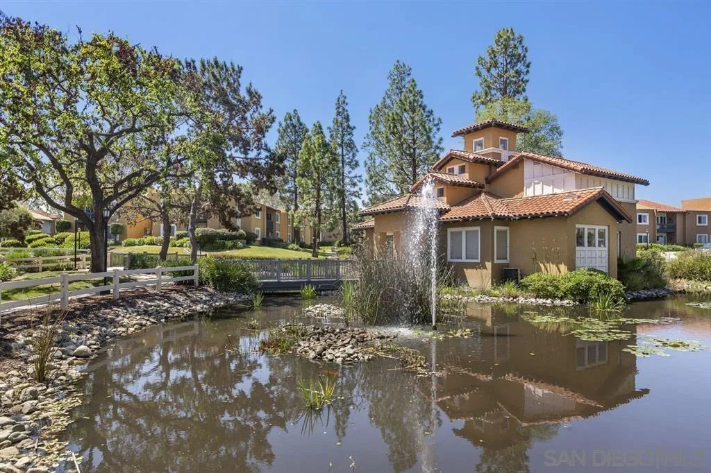 San Diego Condo: 17141 West Bernardo Drive