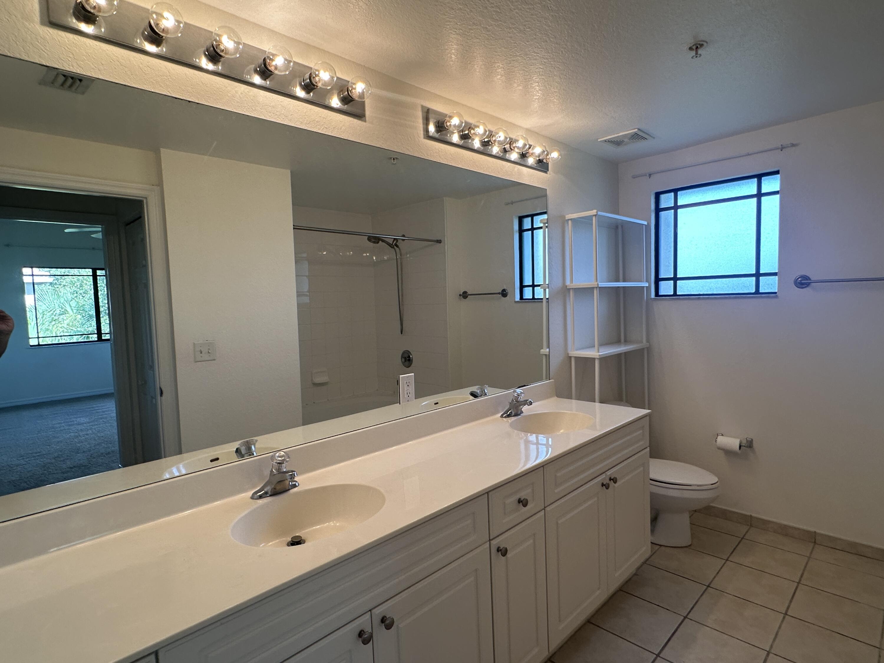 Palm Beach Gardens Condo: 3020 Alcazar Place