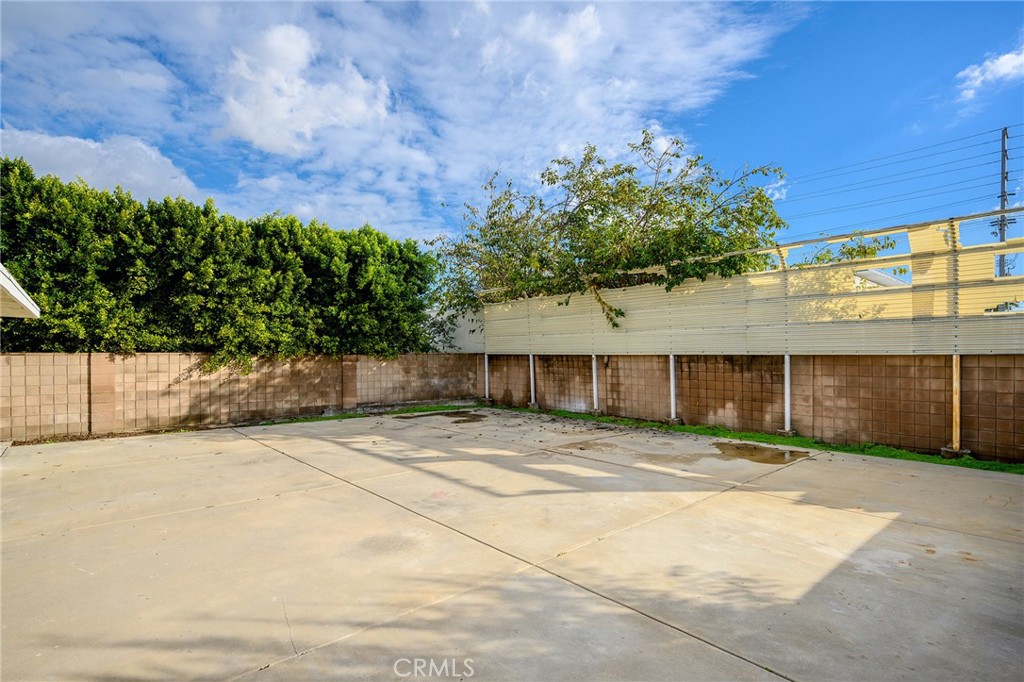 North Hollywood Condo: 13012 Hartland Street