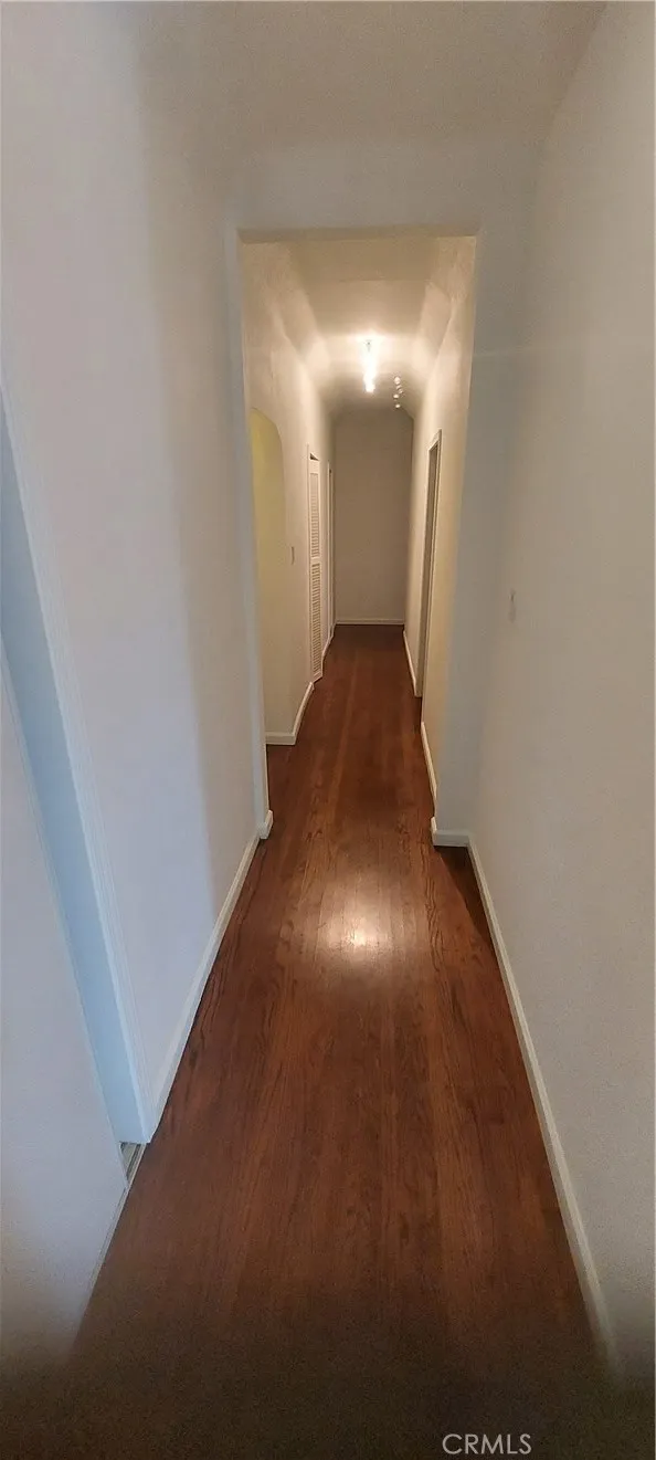 Los Angeles Condo: 2818 South Bronson Avenue