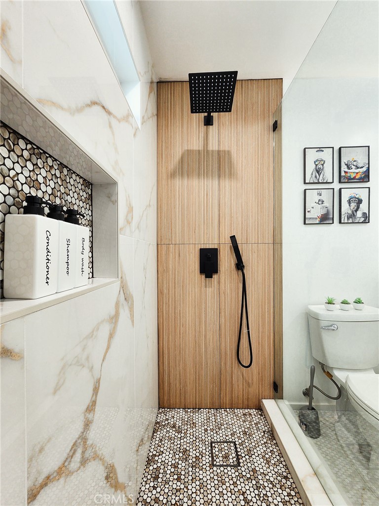 Canoga Park Condo: 22131 Bassett Street