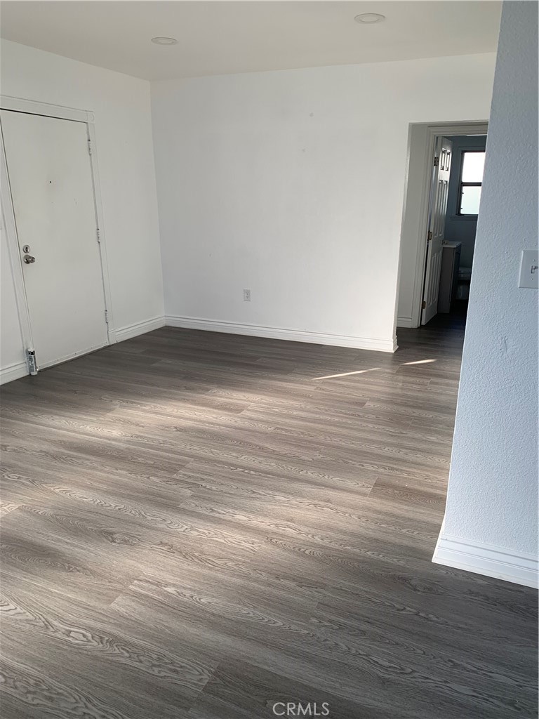 Fontana Condo: 8249 Oleander Avenue