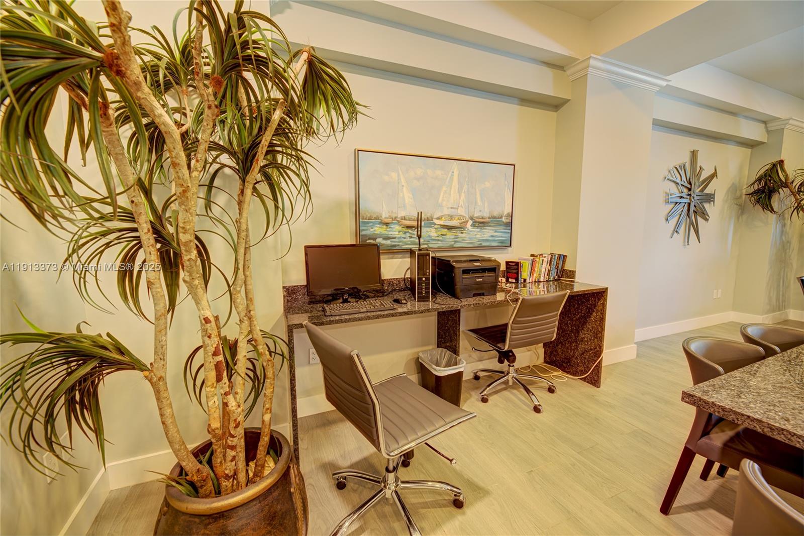 Hollywood Condo: 2501 South Ocean Drive