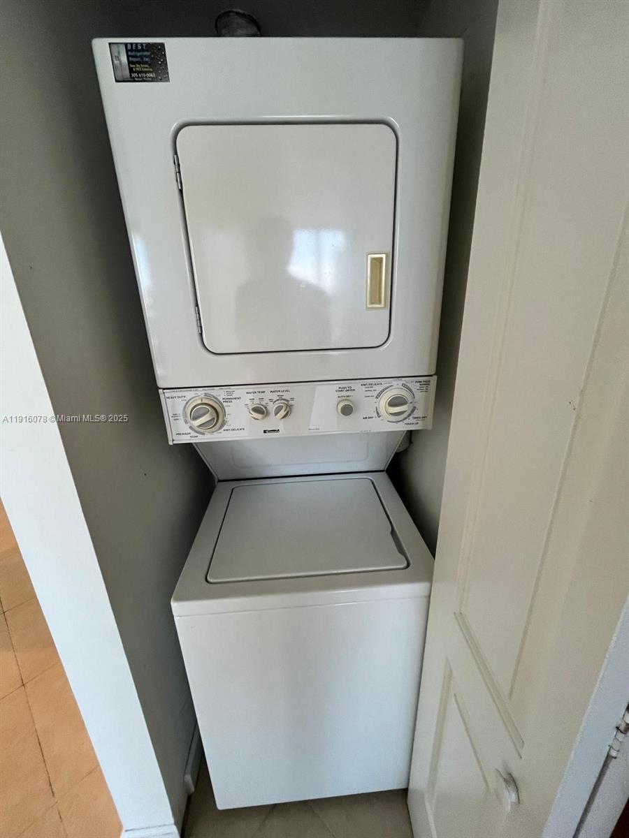 Aventura Condo: 3300 Northeast 192 Street