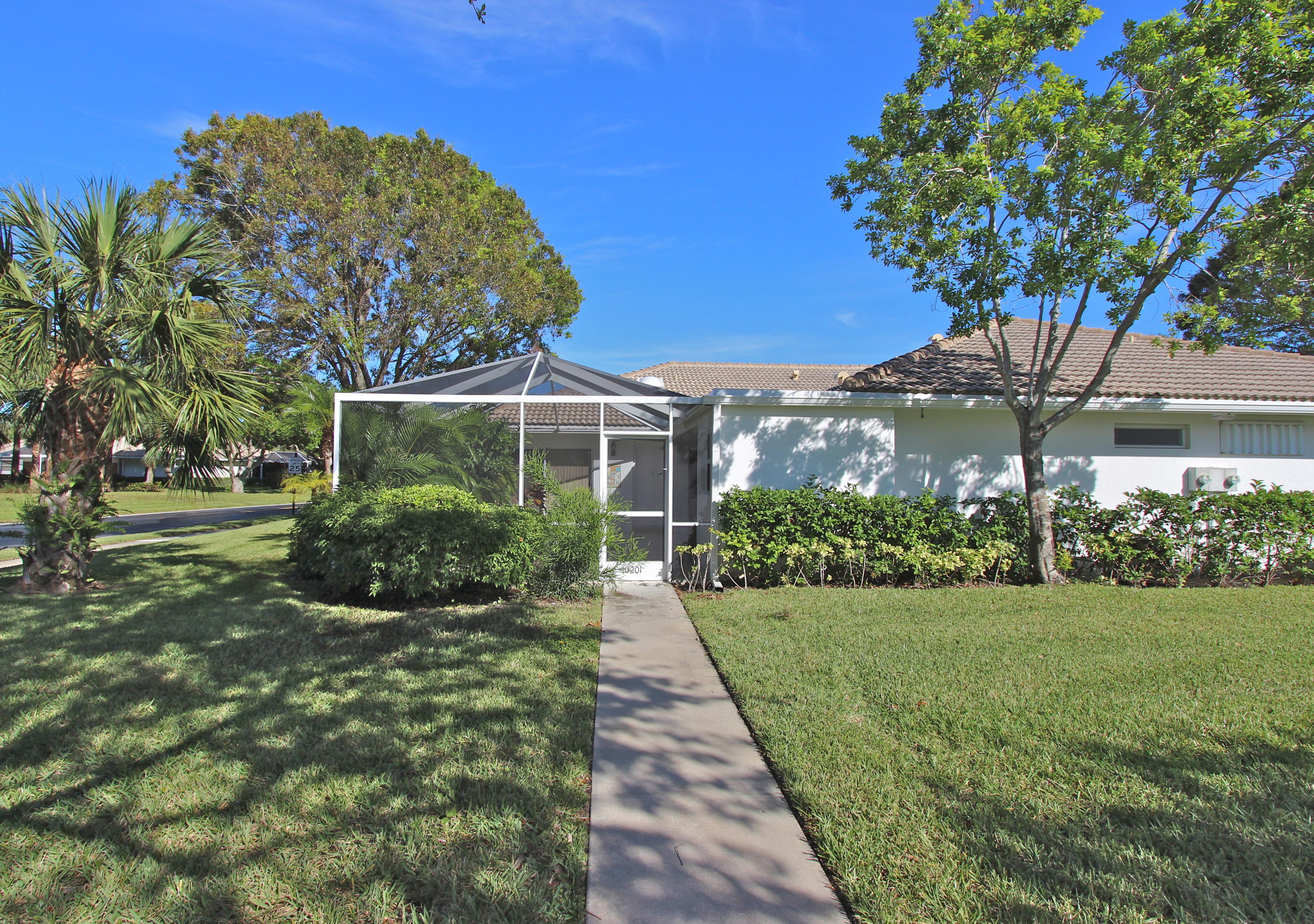 Palm Beach Gardens Condo: 10201 Chapman Oak Court