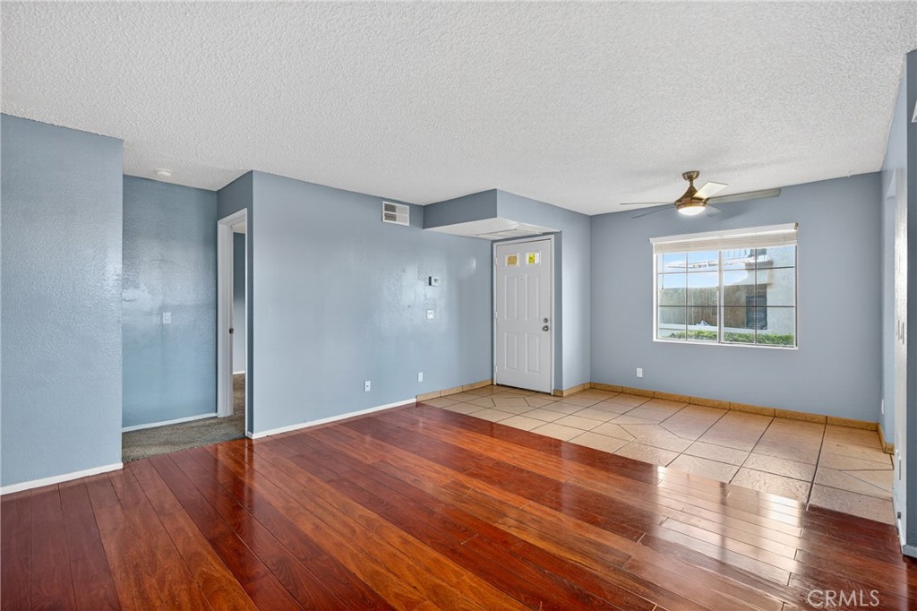 Palmdale Condo: 2554 Olive Drive