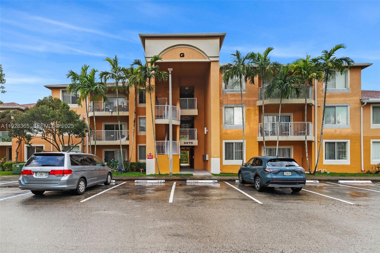 Davie Condo: 6976 Southwest 39th Street