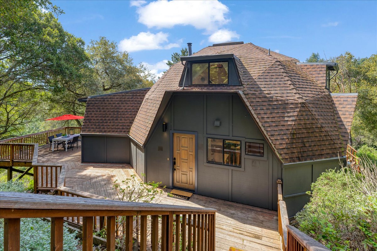 Santa Cruz House: 250 Homestead Trail