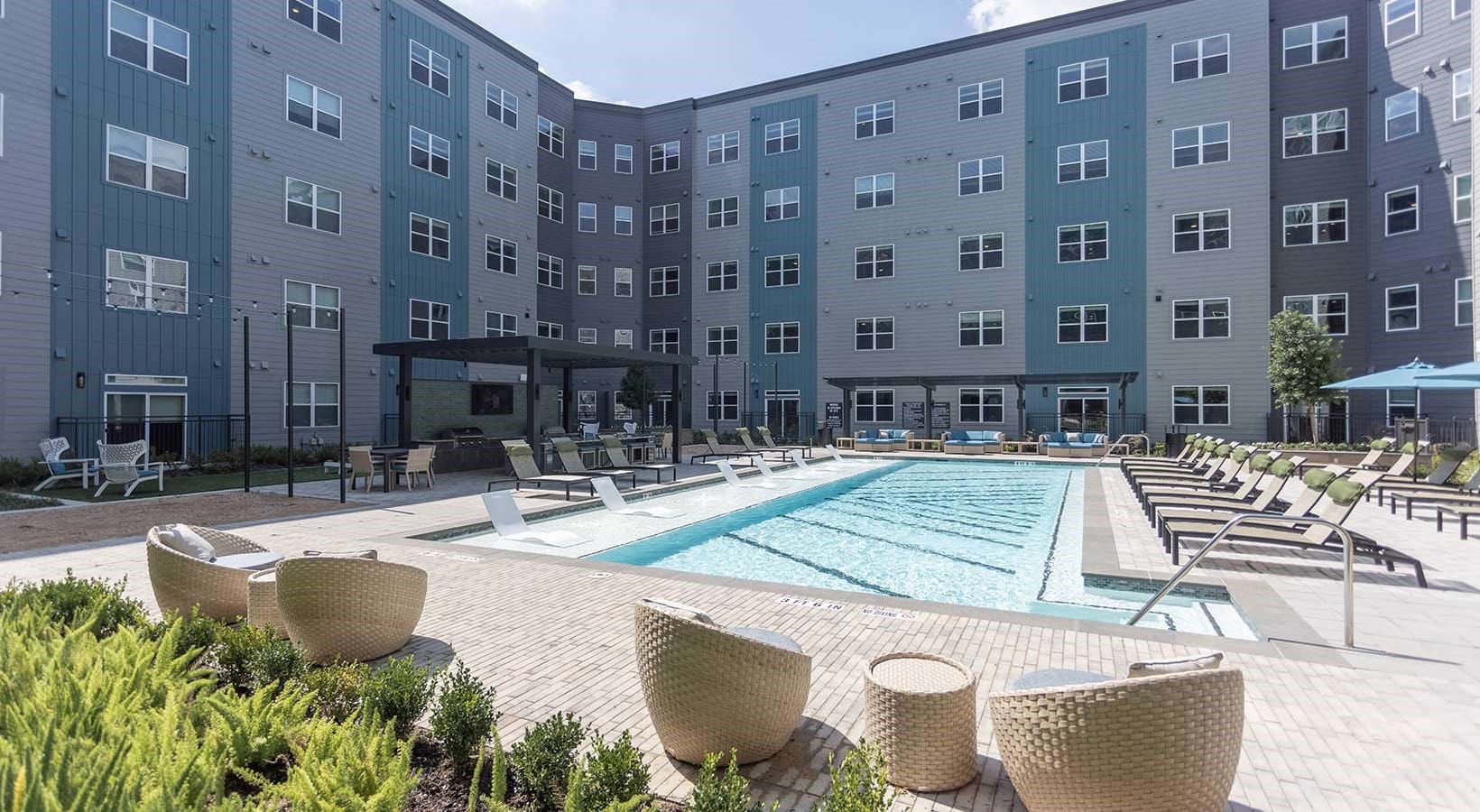 Houston Condo: 2425 Bell Street