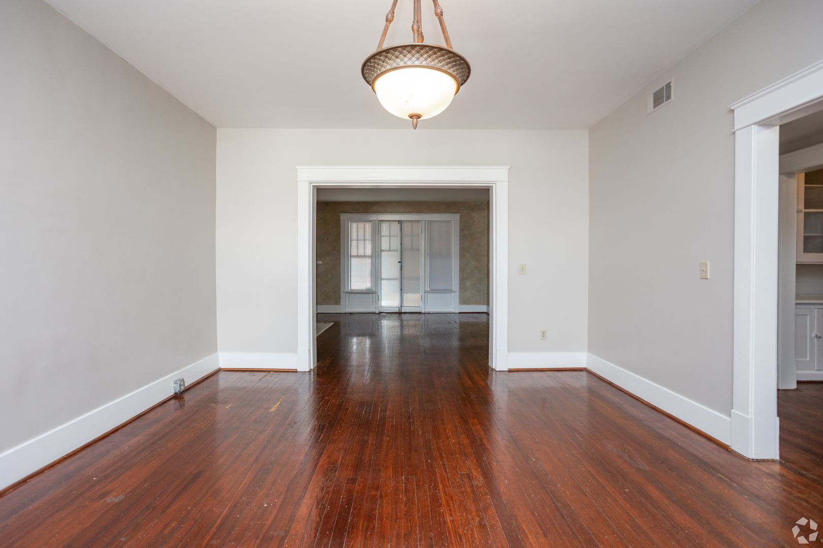 Macon Apartment: 855 Mulberry St