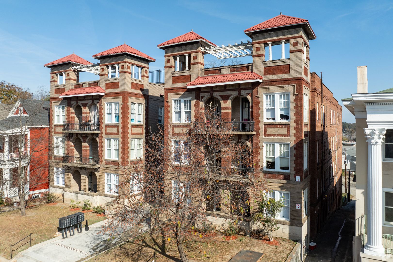 Macon Apartment: 855 Mulberry St