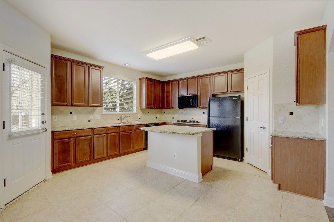 Austin Condo: 1821 Village Oak Court