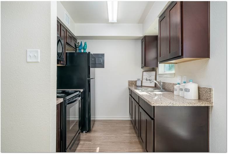 Aransas Pass Condo: 200 South Ave A