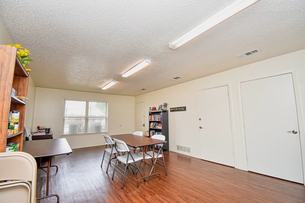 Malakoff Condo: 100 Sunset Street