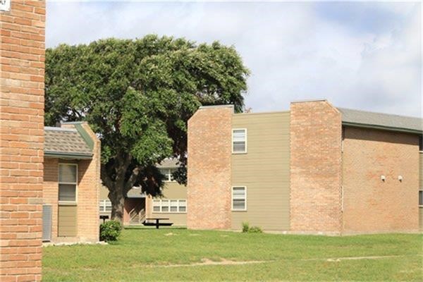 Corpus Christi Condo: 711 Glenoak Drive