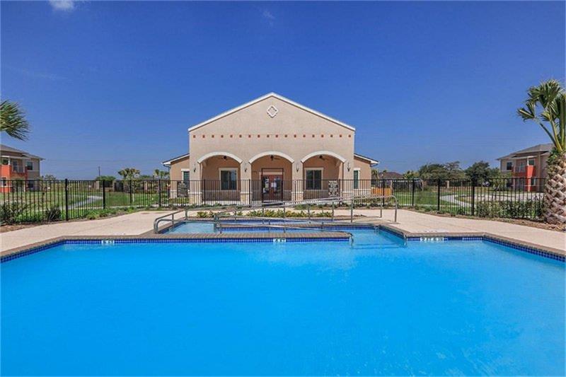 Alton Condo: 320 South Stewart Boulevard