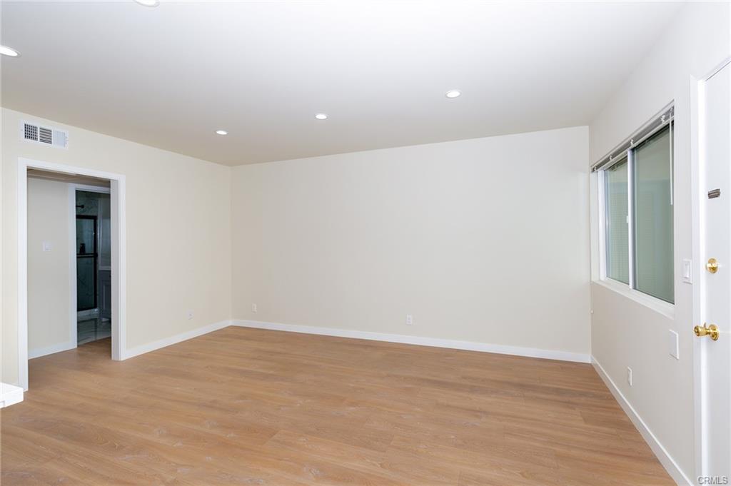 Los Angeles Condo: 1224 South Barrington Ave