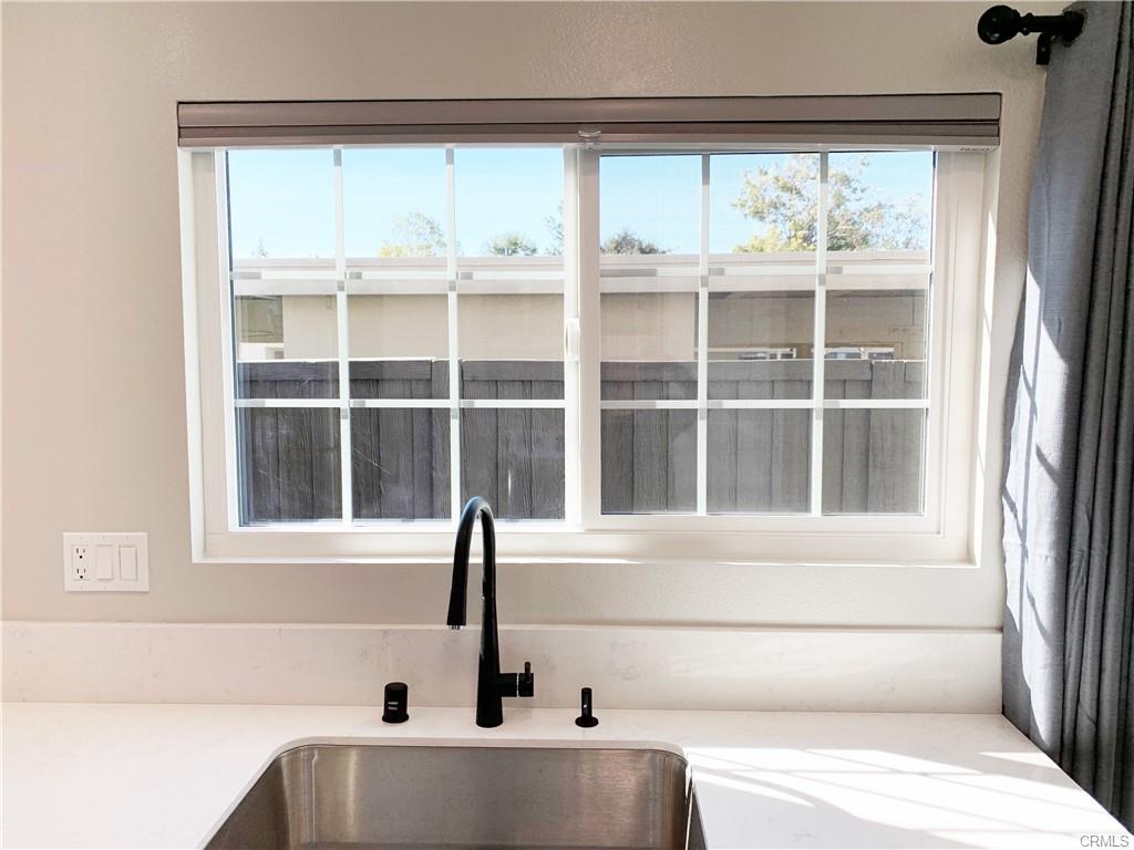 Santa Monica Condo: 714 Ocean Park Blvd