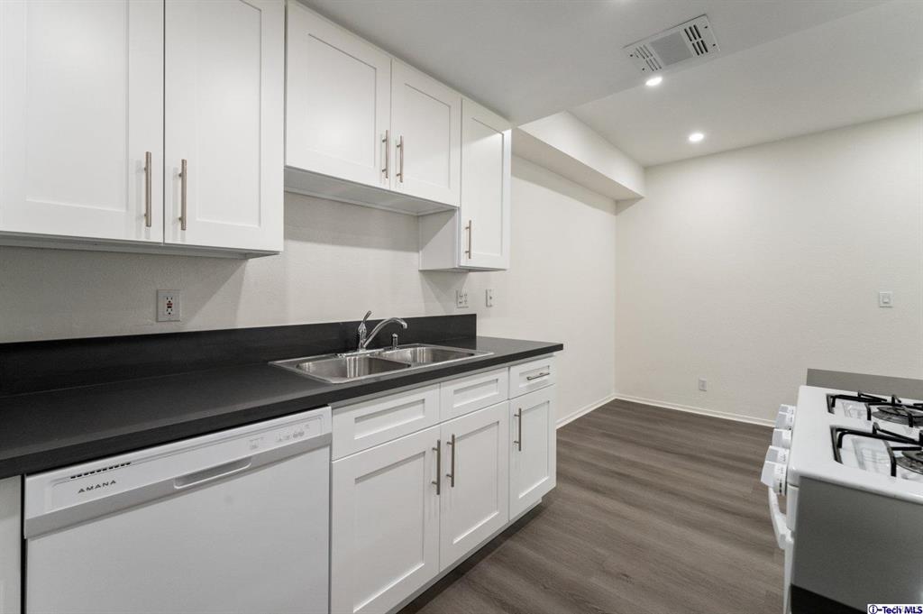 Coppell Condo: 1258 Bethel School Ct