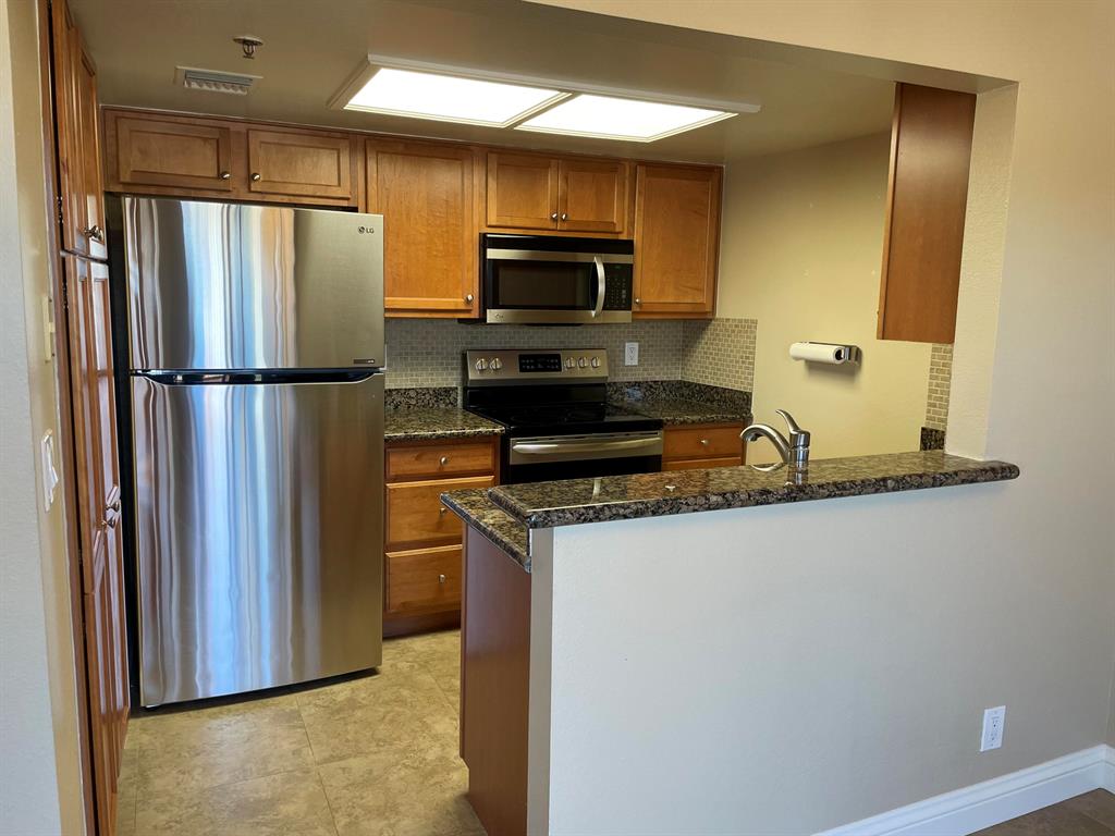 Hollywood Condo: 332 Glenn Pkwy