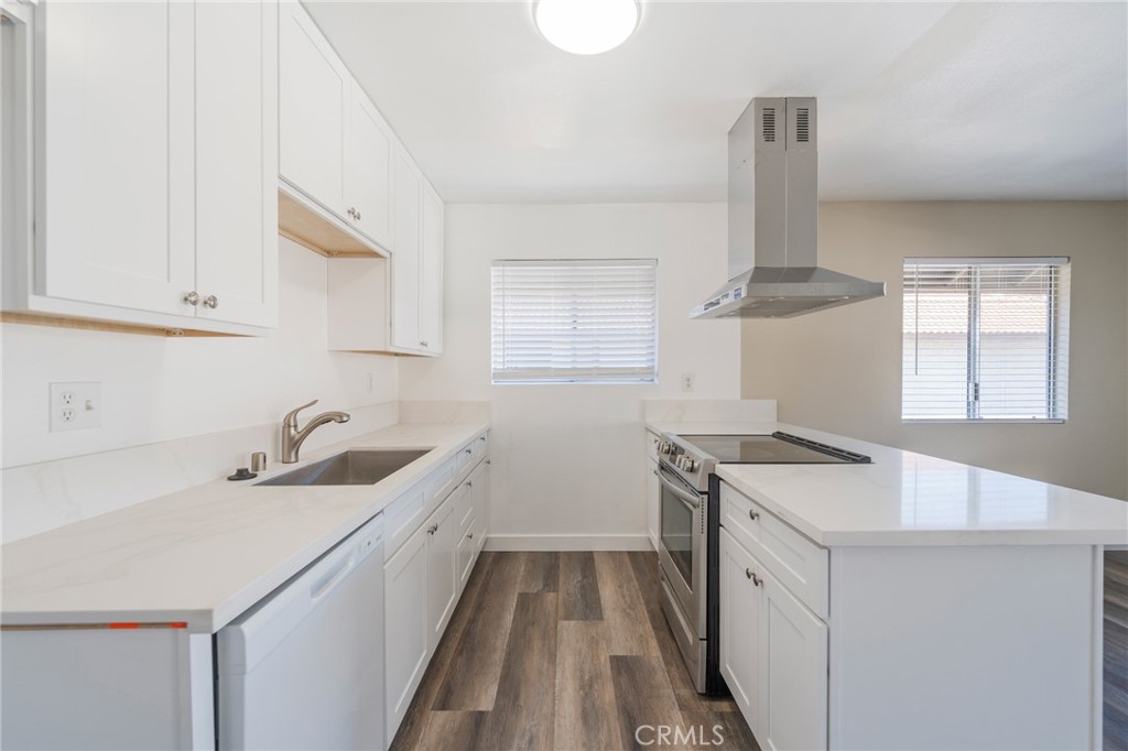 Costa Mesa Condo: 2155 Canyon Drive