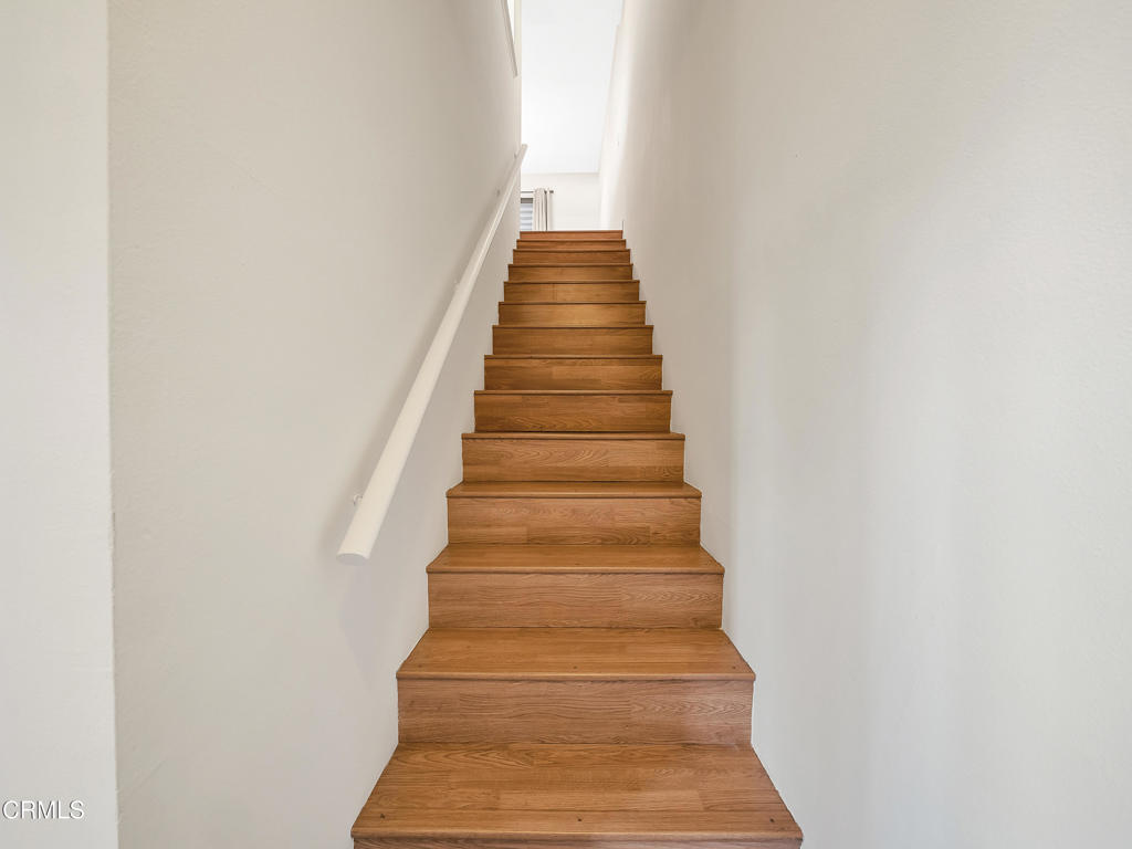 Los Angeles Condo: 4808 Vía Colina